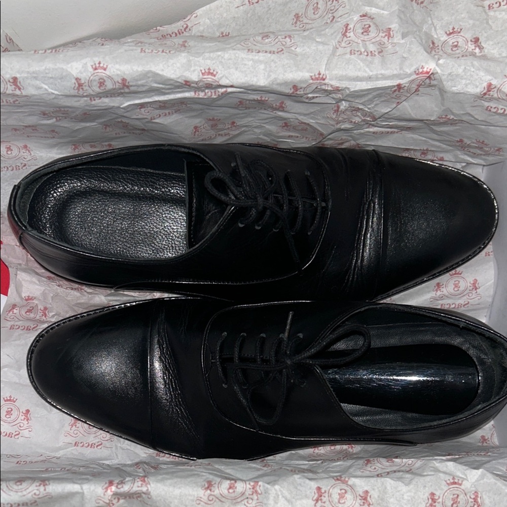 Elegant Black Leather Derby Shoes - Picture 7 of 8